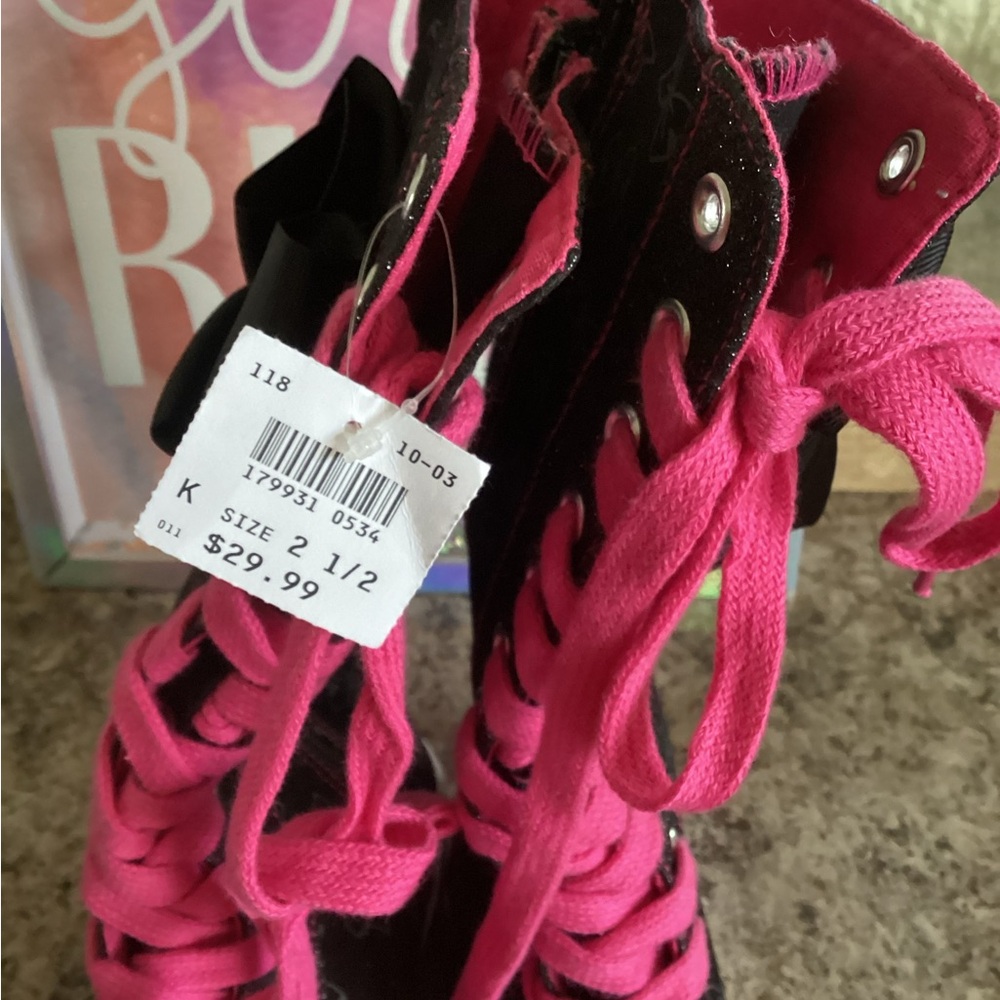 Girls JoJo Siwa, high top athletic sneakers size 2 1/2 - Picture 4 of 4